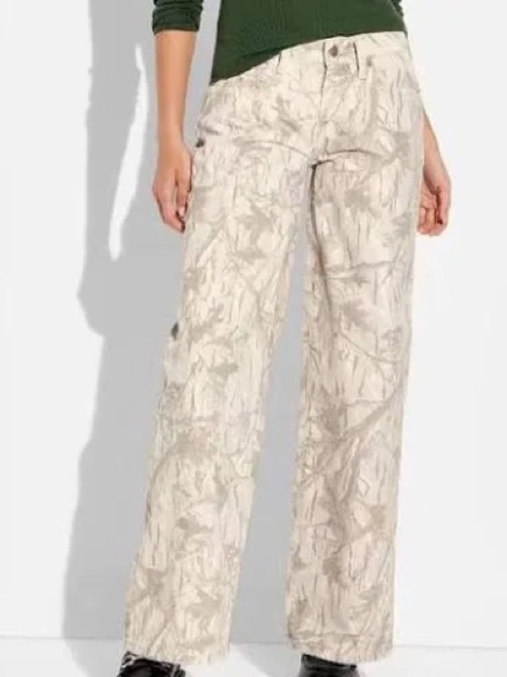 Wild Fable Women's Neutral Camo Cargo Pants - Beige Size 10